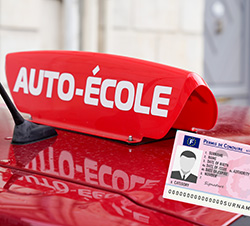 Carnet de conducir 17 años Francia